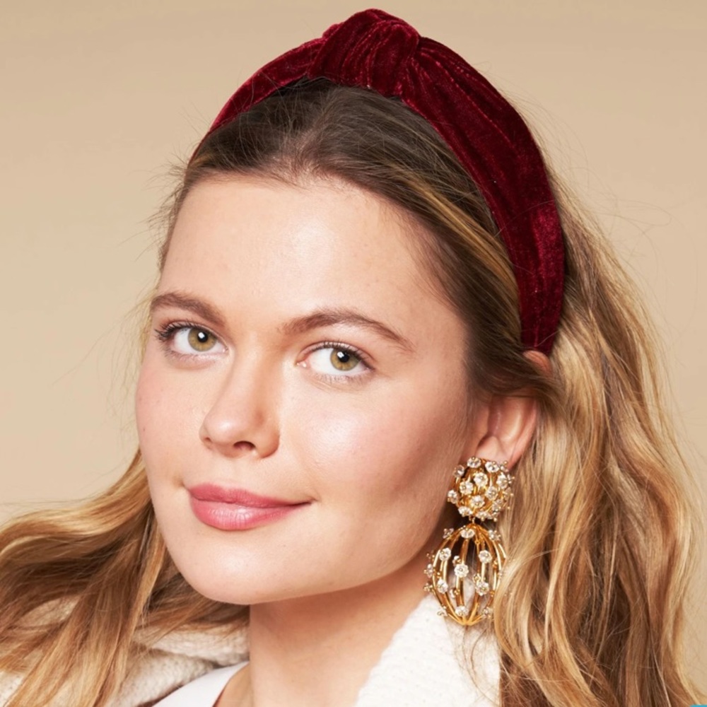 Lele Sadoughi maroon velvet knotted headband